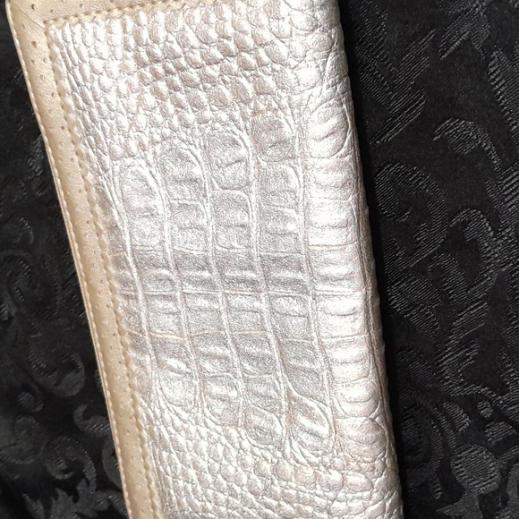 Old Navy Women's wallet - Picture 1 of 6